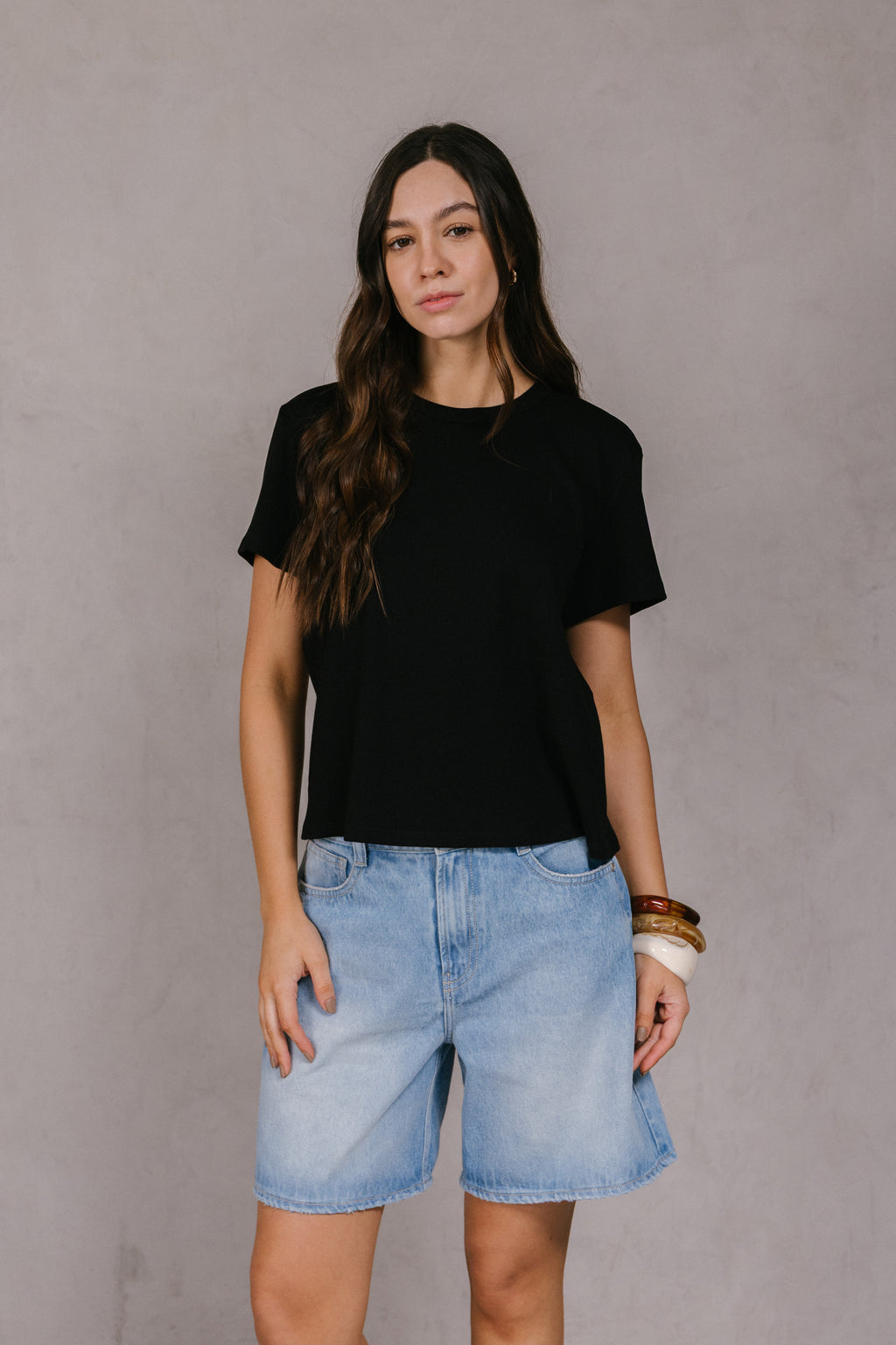 BASIC REGULAR T-SHIRT NEGRA