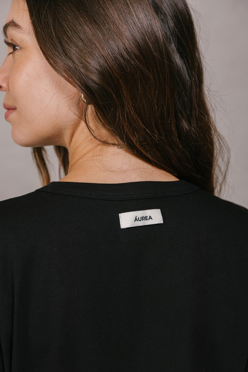 BASIC REGULAR T-SHIRT NEGRA